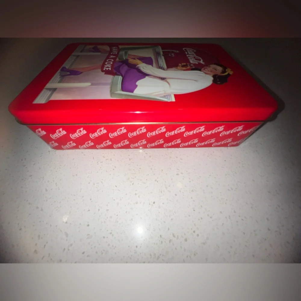 ✨Personalized🎄COCA-COLA Tin Gift Box + 3 Bottle Shaped Tin Boxes full of Beauty - Picture 10 of 11